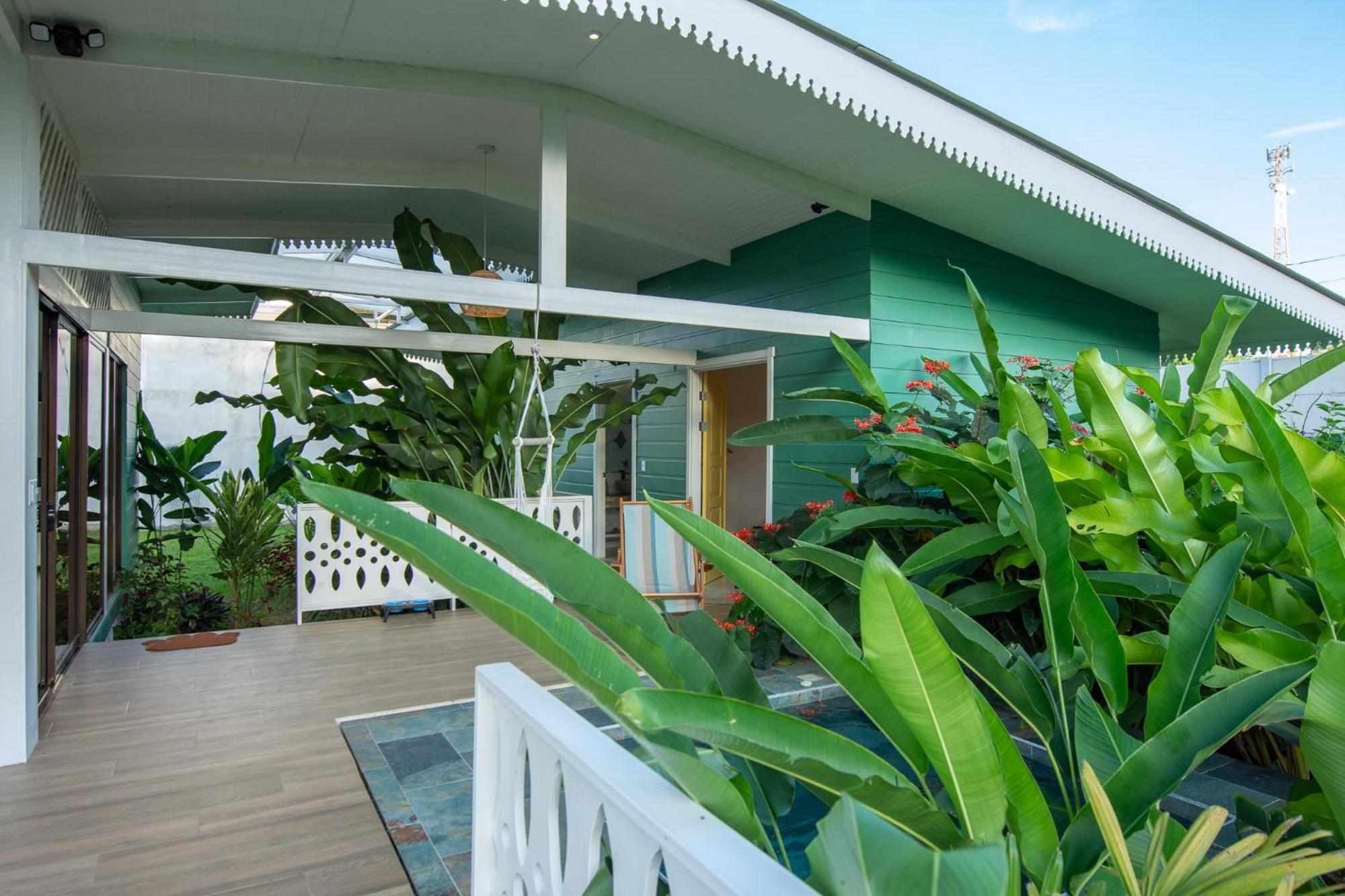 Namaitami Casa Hermosa Con Ac Y Piscina A Solo 650 Metros Del Parque Nacional Cahuita Exterior foto